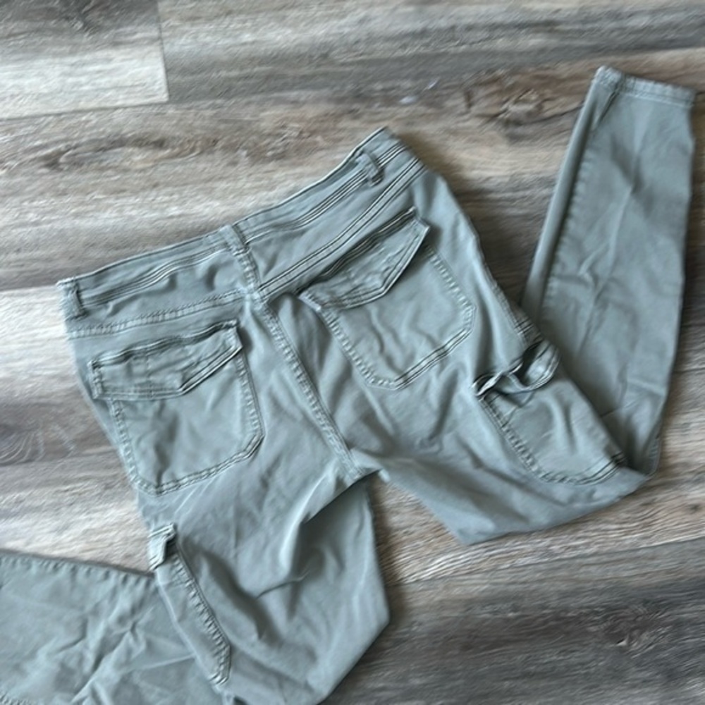 Caslon pants size 31 khaki colored cargo fitted green denim